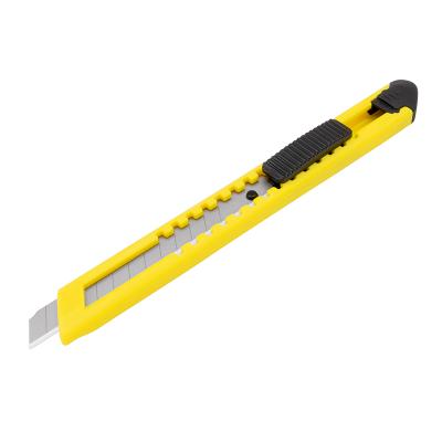 Kniv med 9 mm knivblad og autolås